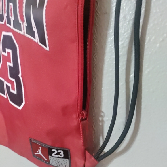 Air Jordan 23 Jersey Gym Sack Backpack Bred Red / Black Bulls 9A0757-R78 - Picture 4 of 6